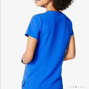 Figs 3 pocket royal blue scrub top